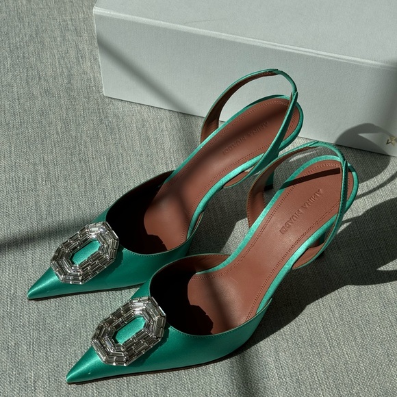 NEW Amina Muaddi women’s Camelia Crystal Buckle Slingback Pump. Size 39.5 - Picture 5 of 9